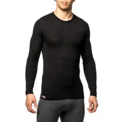 Woolpower Merino Base Layer Crewneck 200 - Noir -Horizon Glacial woolpower merino base layer crewneck 200 noir 2